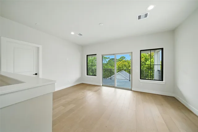 $827,999 | 1711 Bologna Lane, Houston, TX 77055