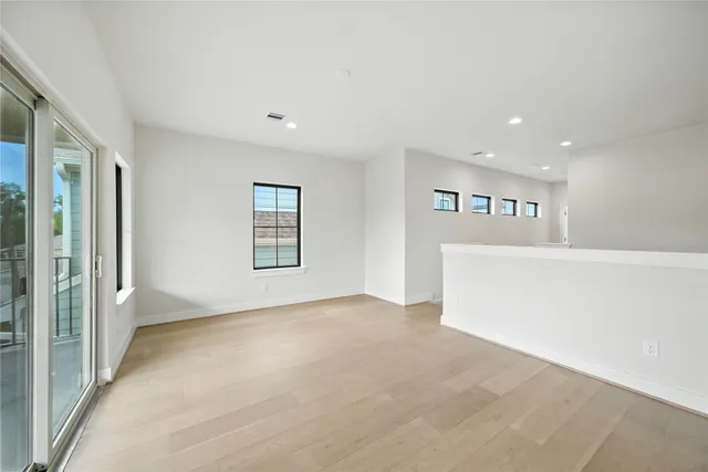 $827,999 | 1711 Bologna Lane, Houston, TX 77055