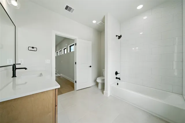 $827,999 | 1711 Bologna Lane, Houston, TX 77055