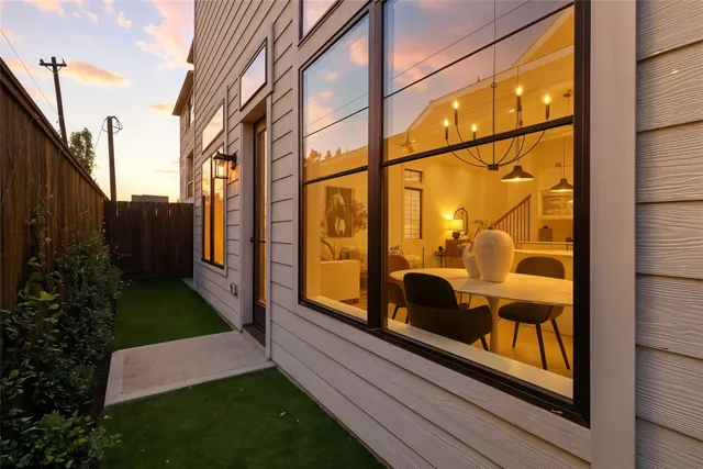 $827,999 | 1711 Bologna Lane, Houston, TX 77055