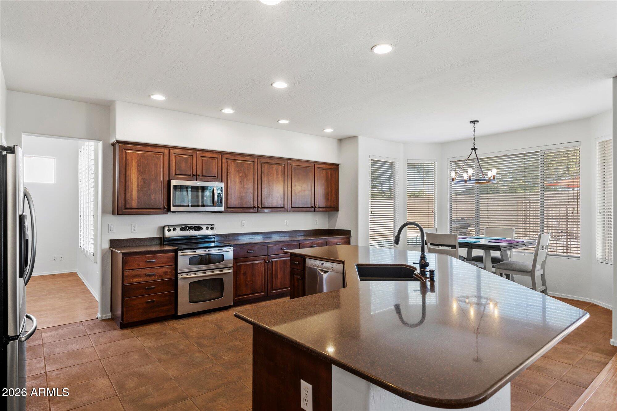 22005 North 43rd Place Phoenix, AZ 85050 - Photo 25 of 57 Kitchen