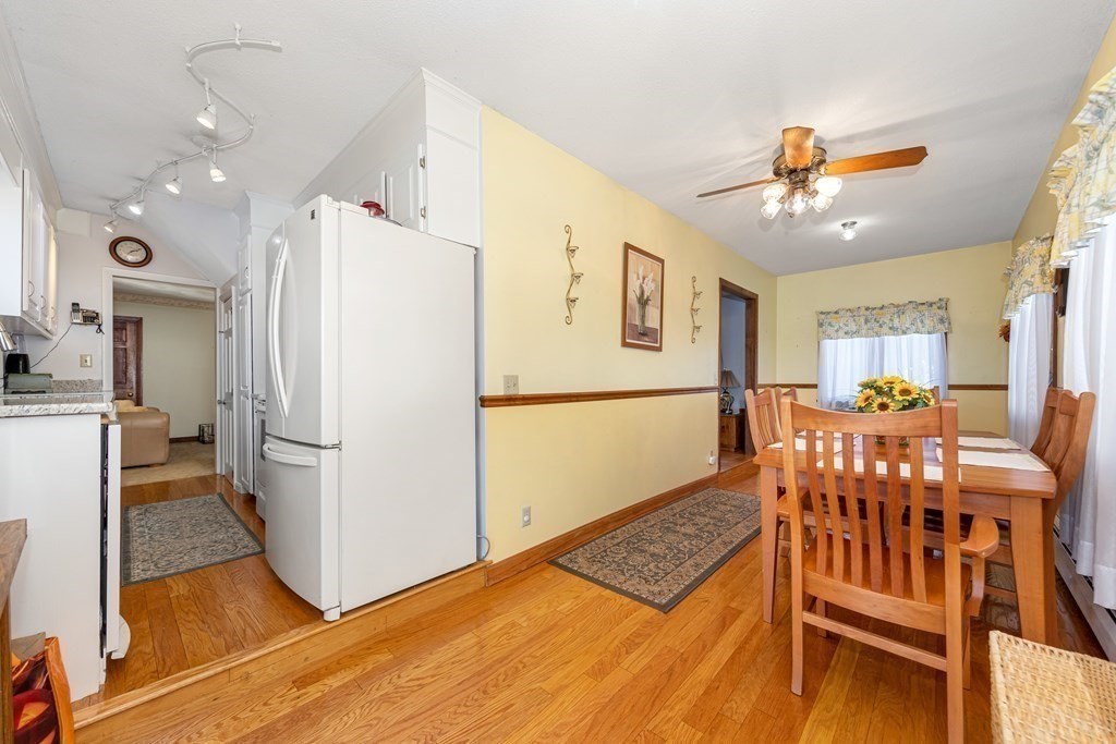 14 Highland Road Middleton, MA 01949 - Photo 5 of 29 Gallery Image 5
