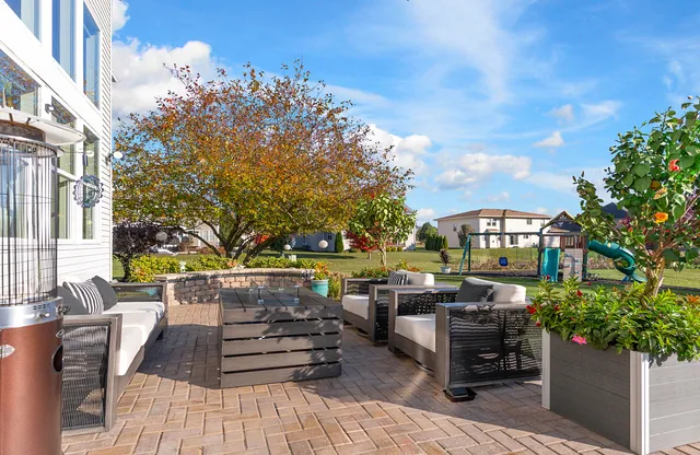 $719,900 | 25040 West Prairie Grove Drive, Plainfield, IL 60585