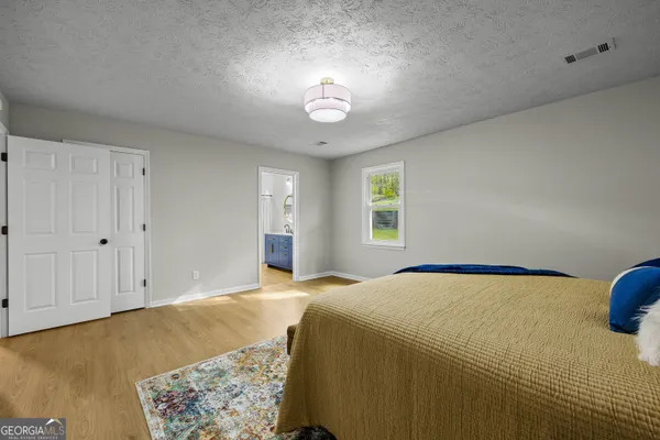 $320,000 | 40 River Point Drive, LaGrange, GA 30240