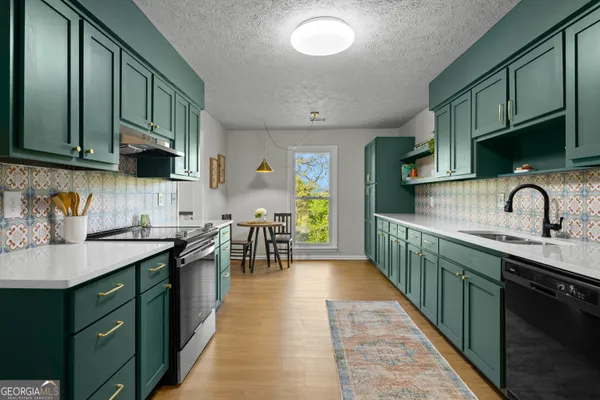 $320,000 | 40 River Point Drive, LaGrange, GA 30240