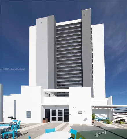 $1,100,000 | 16385 Biscayne Boulevard, Unit 1615, North Miami Beach, FL 33160