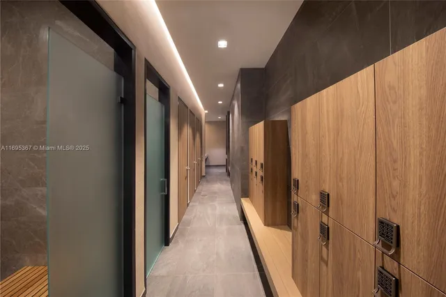 $1,100,000 | 16385 Biscayne Boulevard, Unit 1615, North Miami Beach, FL 33160