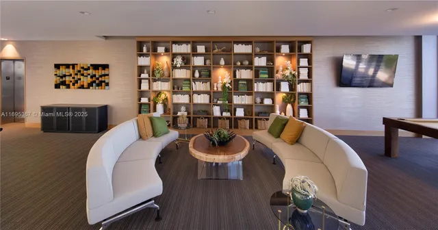 $1,100,000 | 16385 Biscayne Boulevard, Unit 1615, North Miami Beach, FL 33160