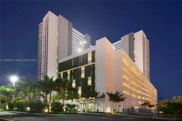 $1,100,000 | 16385 Biscayne Boulevard, Unit 1615, North Miami Beach, FL 33160