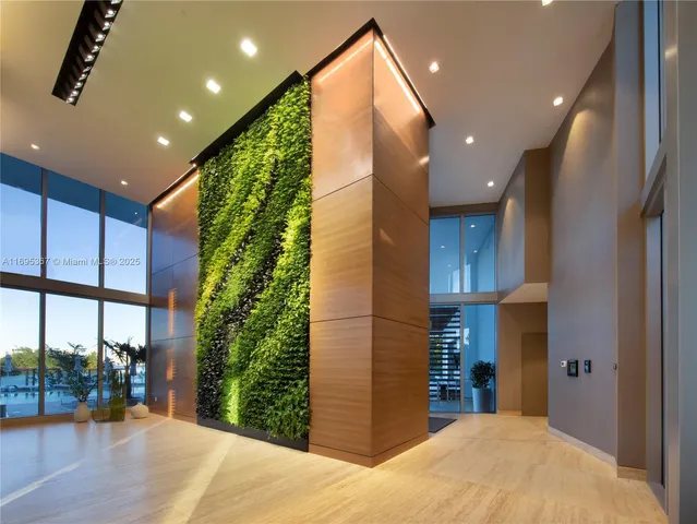 $1,100,000 | 16385 Biscayne Boulevard, Unit 1615, North Miami Beach, FL 33160