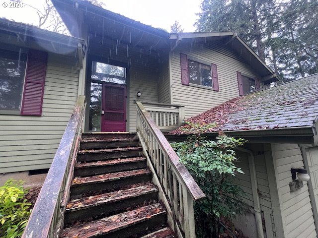 2890 Warren Street Eugene, OR 97405 - Photo 3 of 46 a view of a house with a deck