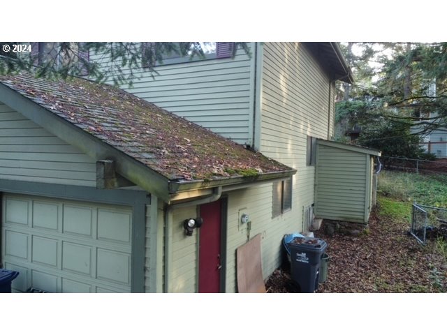 2890 Warren Street Eugene, OR 97405 - Photo 42 of 46 a black and white photo of a house