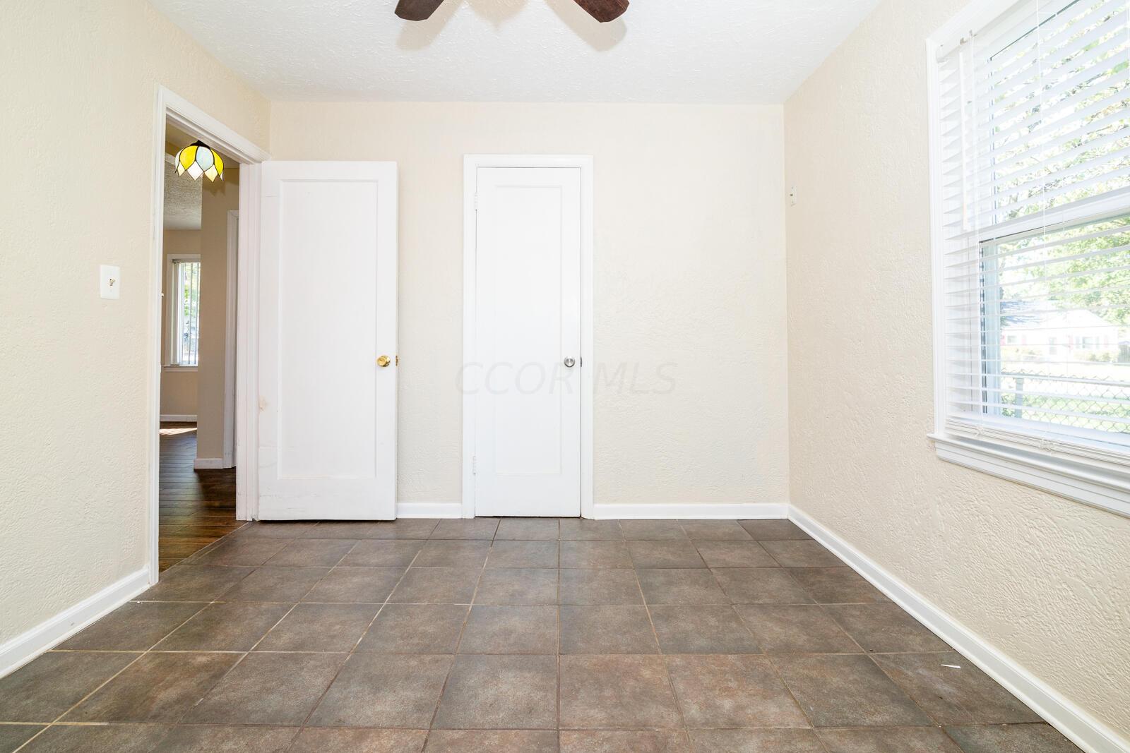 2393 Lindale Road Columbus, OH 43224 - Photo 24 of 42 2393 Lindale-24