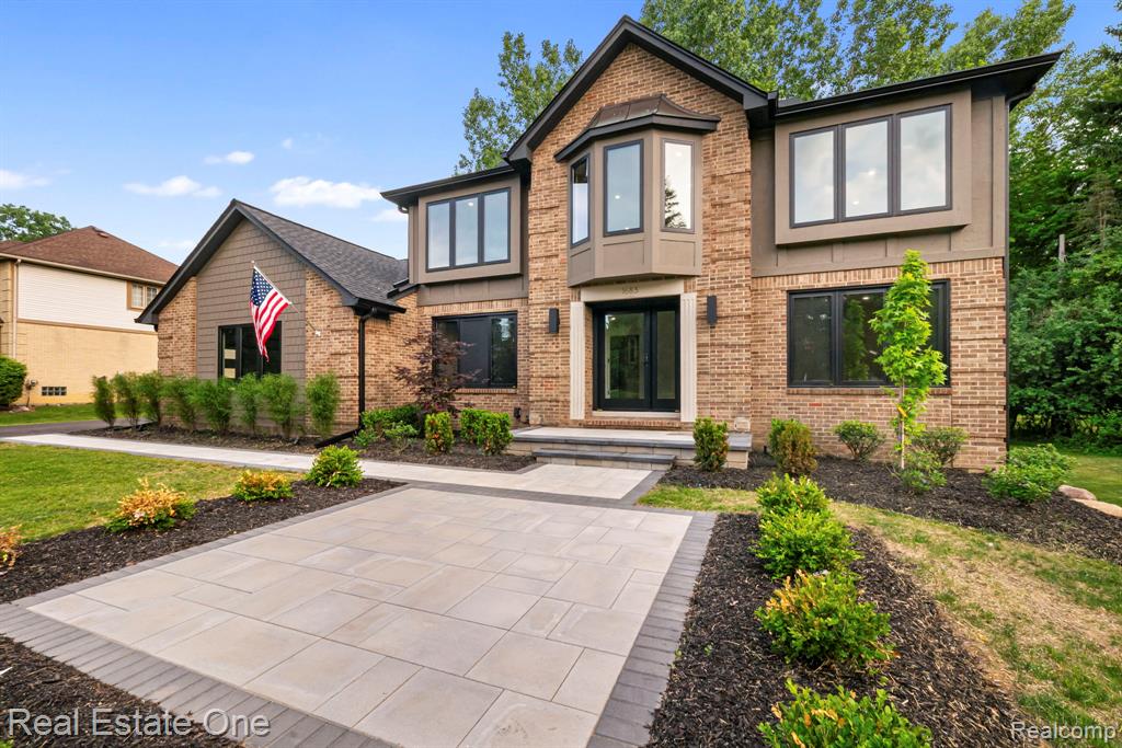 1683 Mark Hopkins Road Bloomfield Hills, MI 48302 - Photo 2 of 44