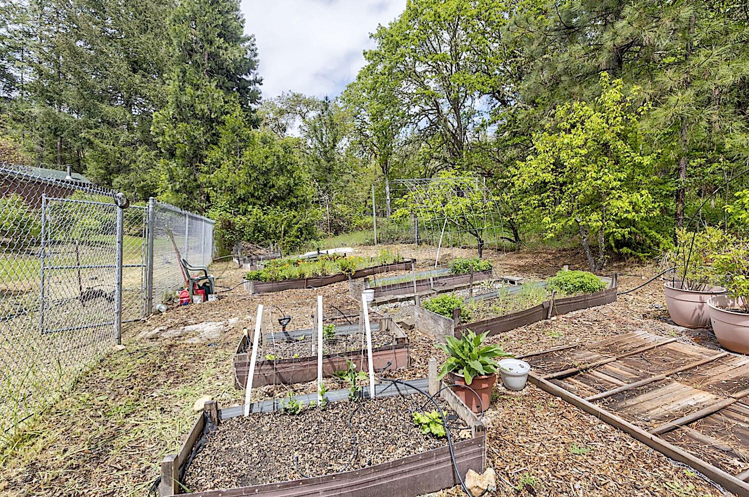 7310 North Applegate Road Grants Pass, OR 97527 - Photo 46 of 68 45-print-7310-n-applegate-rd