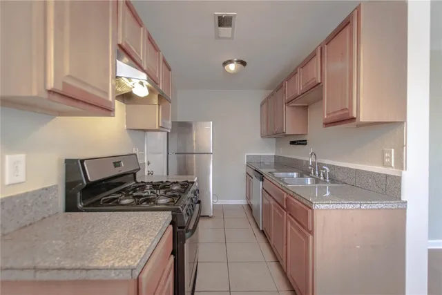 $499,000 | 2005 Matthews Lane, Unit 2, Austin, TX 78745