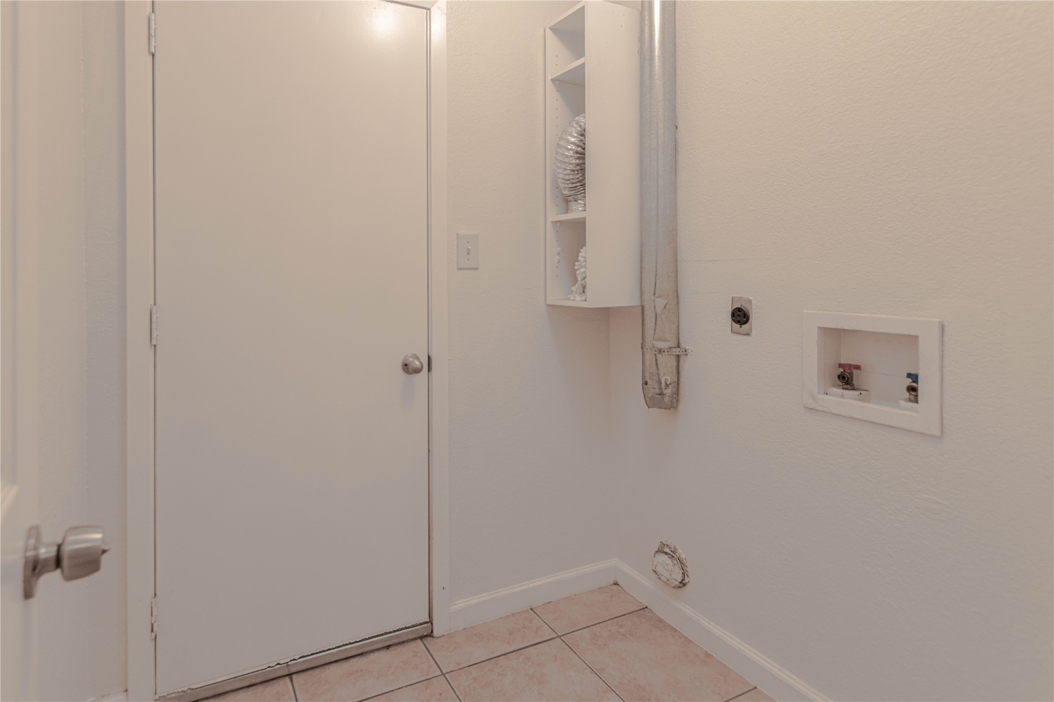 2005 Matthews Lane, Unit 2 Austin, TX 78745 - Photo 18 of 25 a view of bathroom