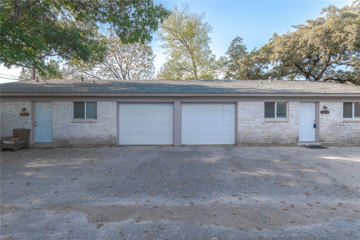 2005 Matthews Lane, Unit 2 Austin, TX 78745 - Photo 2 of 25 a view of outdoor space and yard