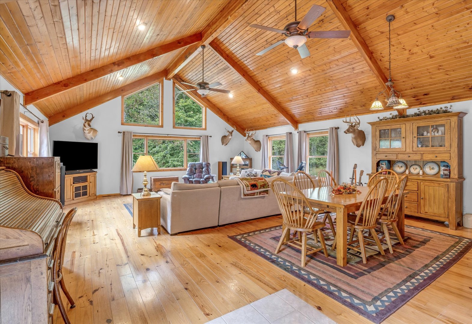 15262 North 450 East Road Fithian, IL 61844 - Photo 14 of 66 a view of a dining room with furniture window and outside view