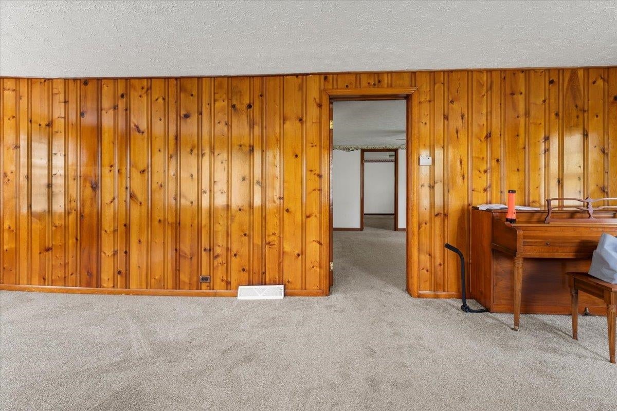 124 Big Branch Hollow Road Pembroke, VA 24136 - Photo 5 of 39 Gallery Image 5