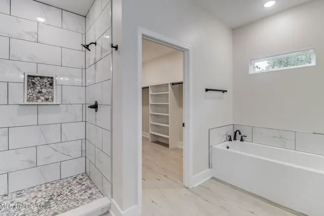 $289,900 | 420 Beverly Drive, Biloxi, MS 39530