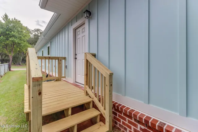 $289,900 | 420 Beverly Drive, Biloxi, MS 39530