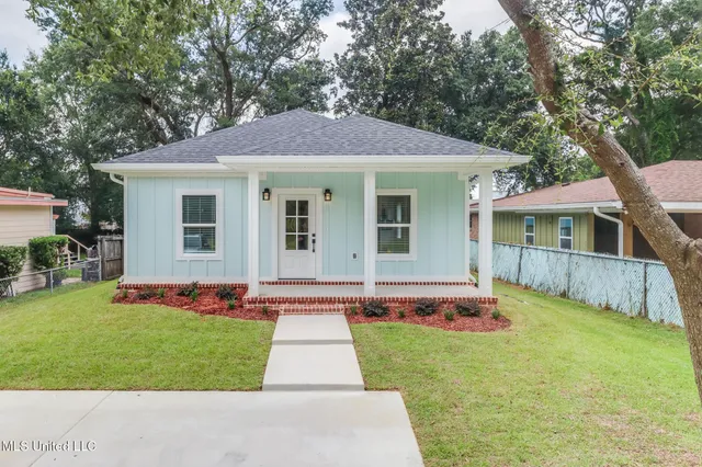$289,900 | 420 Beverly Drive, Biloxi, MS 39530