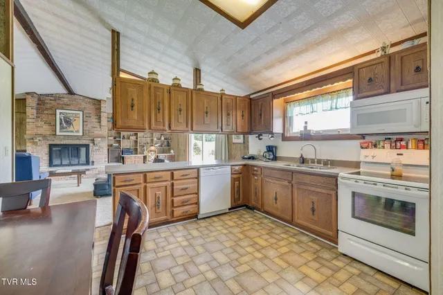 $389,000 | 212 Littrell Private Drive, Bluff City, TN 37618