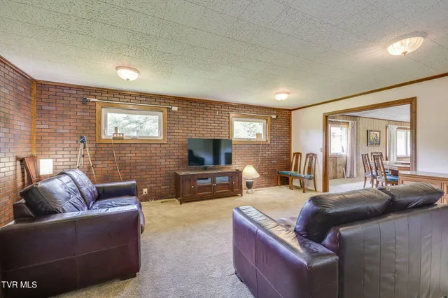 $389,000 | 212 Littrell Private Drive, Bluff City, TN 37618