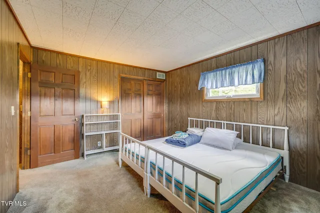 $389,000 | 212 Littrell Private Drive, Bluff City, TN 37618