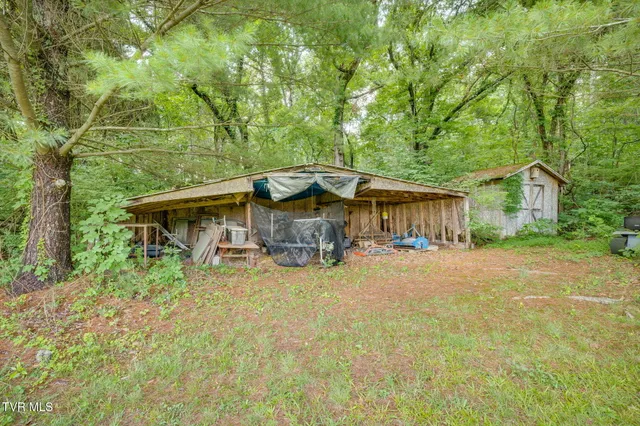 $389,000 | 212 Littrell Private Drive, Bluff City, TN 37618