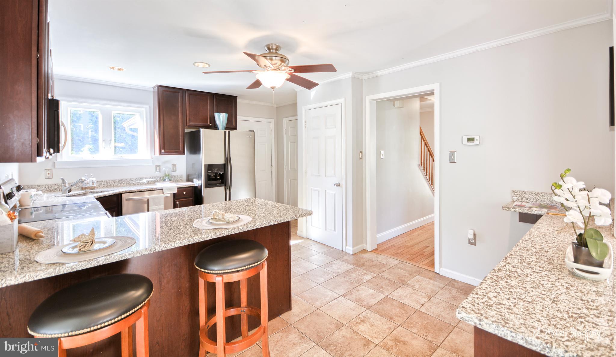 6801 Lake Point Overlook New Market, MD 21774 - Photo 7 of 28 Spacious Kitchen