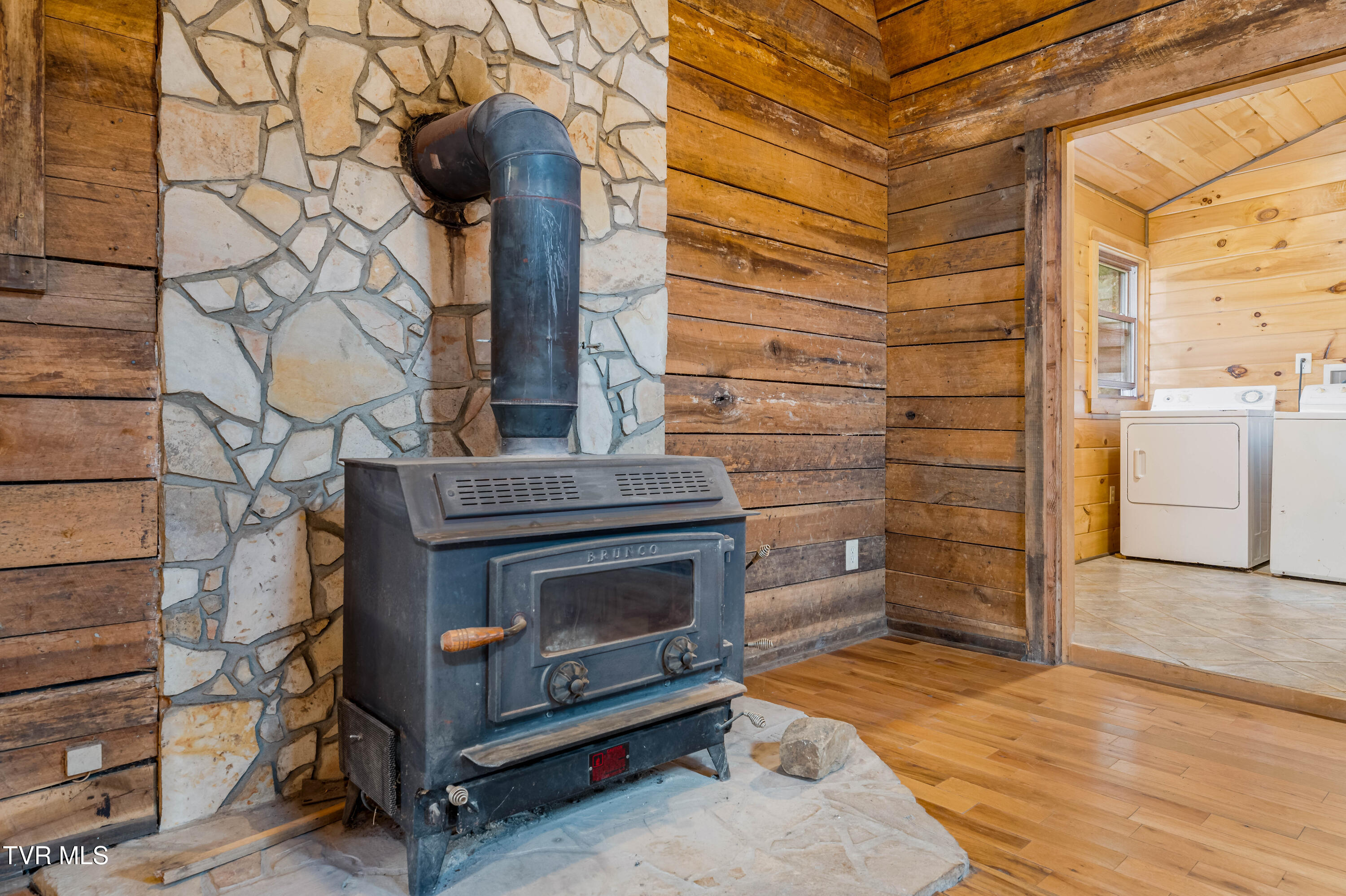 533 Possum Valley Road Mountain City, TN 37683 - Photo 18 of 40 533 Possum Valley Lane (27 of 40)