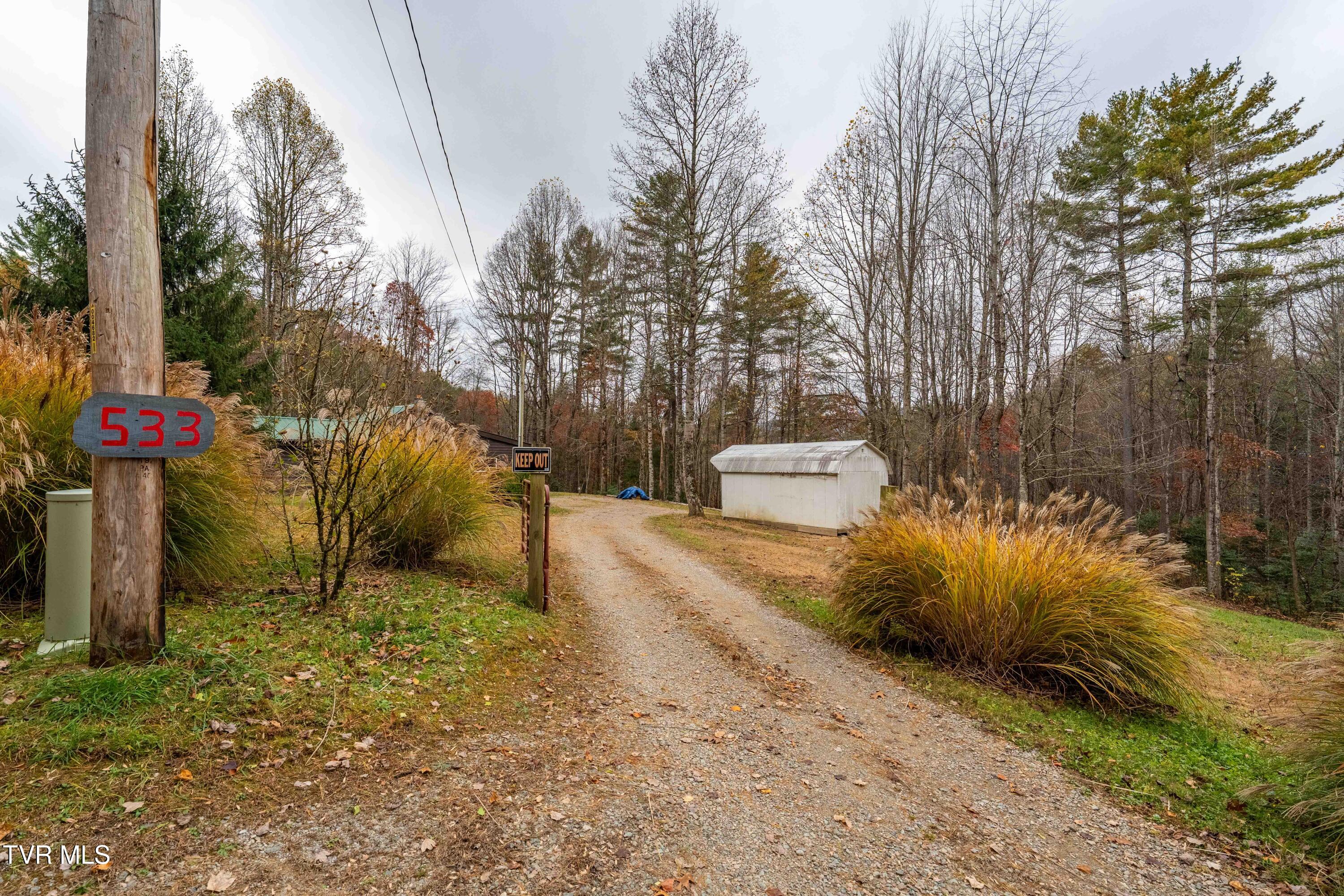 533 Possum Valley Road Mountain City, TN 37683 - Photo 35 of 40 533 Possum Valley Lane (3 of 40)
