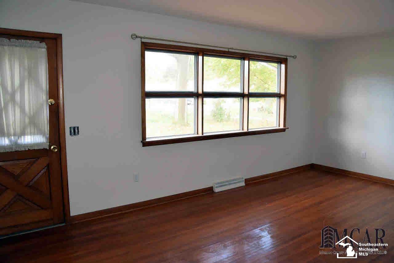 8250 Secor Road Lambertville, MI 48144 - Photo 2 of 20