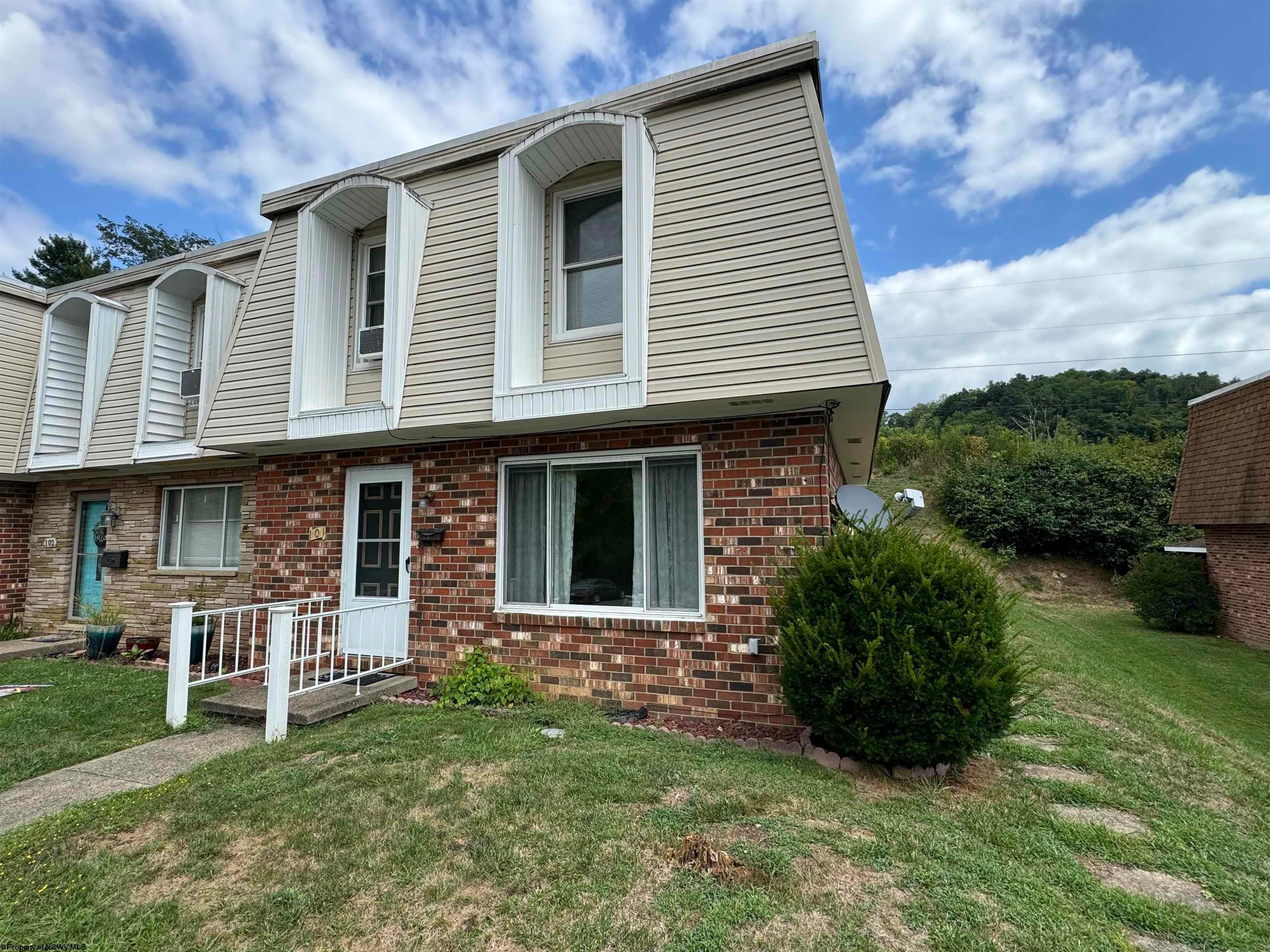 101 Pinewood Road Clarksburg, WV 26301 - Photo 1 of 24 Gallery Image 1