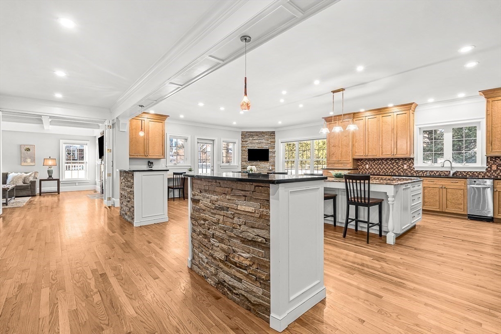 45 Bacon Street Winchester, MA 01890 - Photo 11 of 42