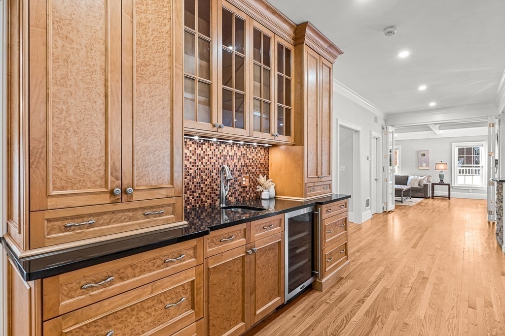 45 Bacon Street Winchester, MA 01890 - Photo 13 of 42