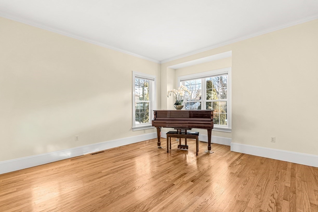 45 Bacon Street Winchester, MA 01890 - Photo 19 of 42