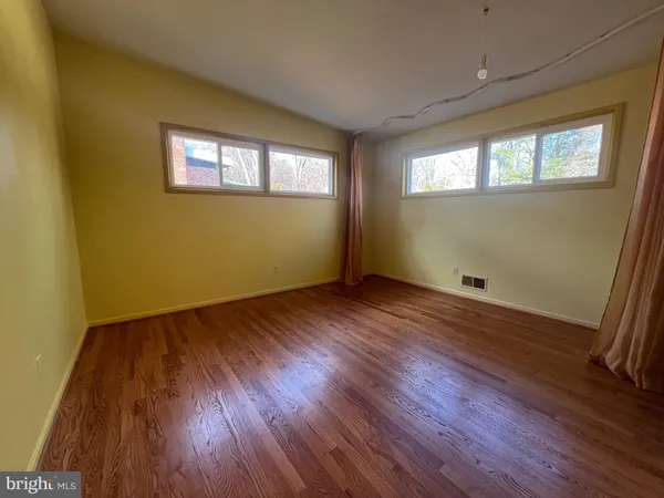 $3,400 | 609 Marcia Lane, Rockville, MD 20851