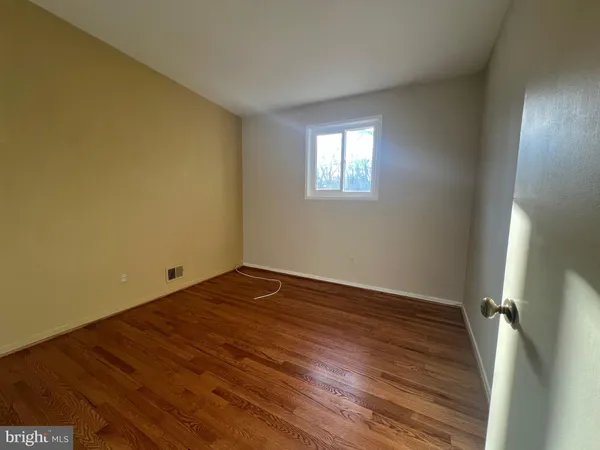 $3,400 | 609 Marcia Lane, Rockville, MD 20851