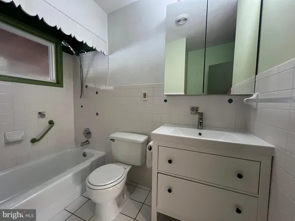 $3,400 | 609 Marcia Lane, Rockville, MD 20851