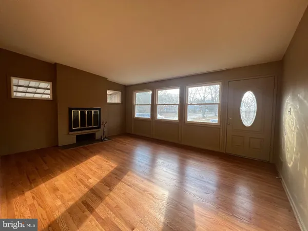 $3,400 | 609 Marcia Lane, Rockville, MD 20851