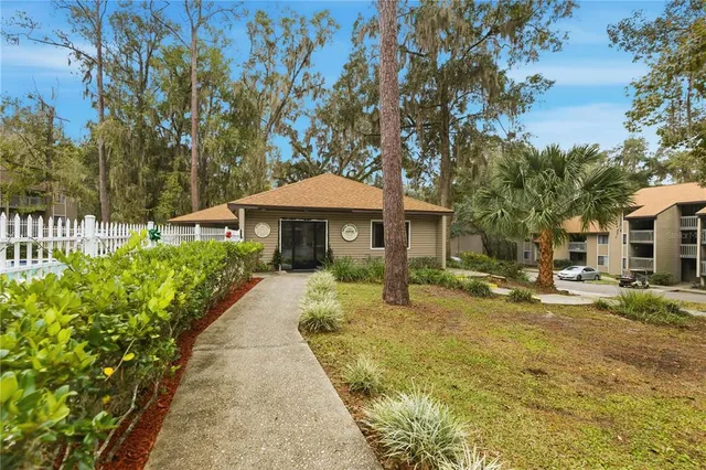 $129,900 | 111 Southeast 16th Avenue, Unit O302, Gainesville, FL 32601