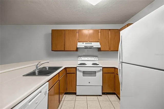 $129,900 | 111 Southeast 16th Avenue, Unit O302, Gainesville, FL 32601