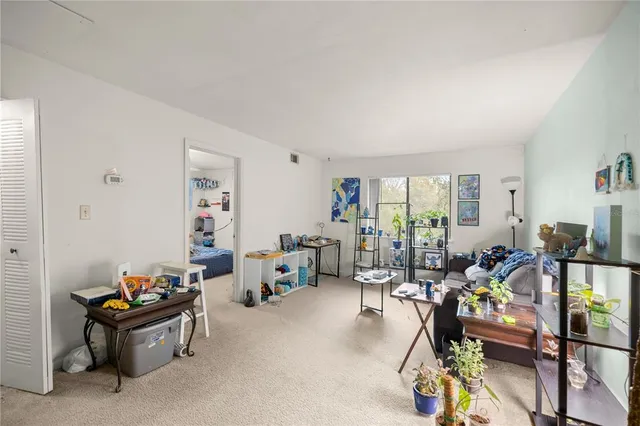 $129,900 | 111 Southeast 16th Avenue, Unit O302, Gainesville, FL 32601