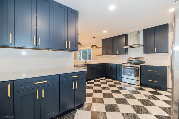 $4,700 | 339 Lincoln Avenue, Downers Grove, IL 60515
