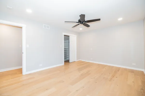 $4,700 | 339 Lincoln Avenue, Downers Grove, IL 60515