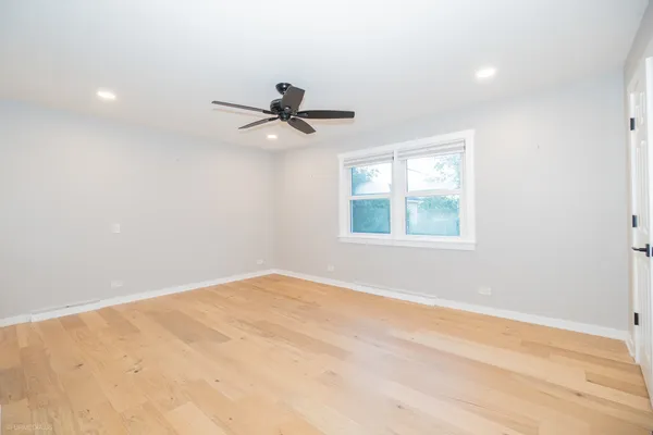 $4,700 | 339 Lincoln Avenue, Downers Grove, IL 60515