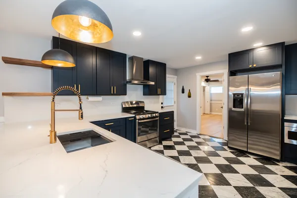 $4,700 | 339 Lincoln Avenue, Downers Grove, IL 60515